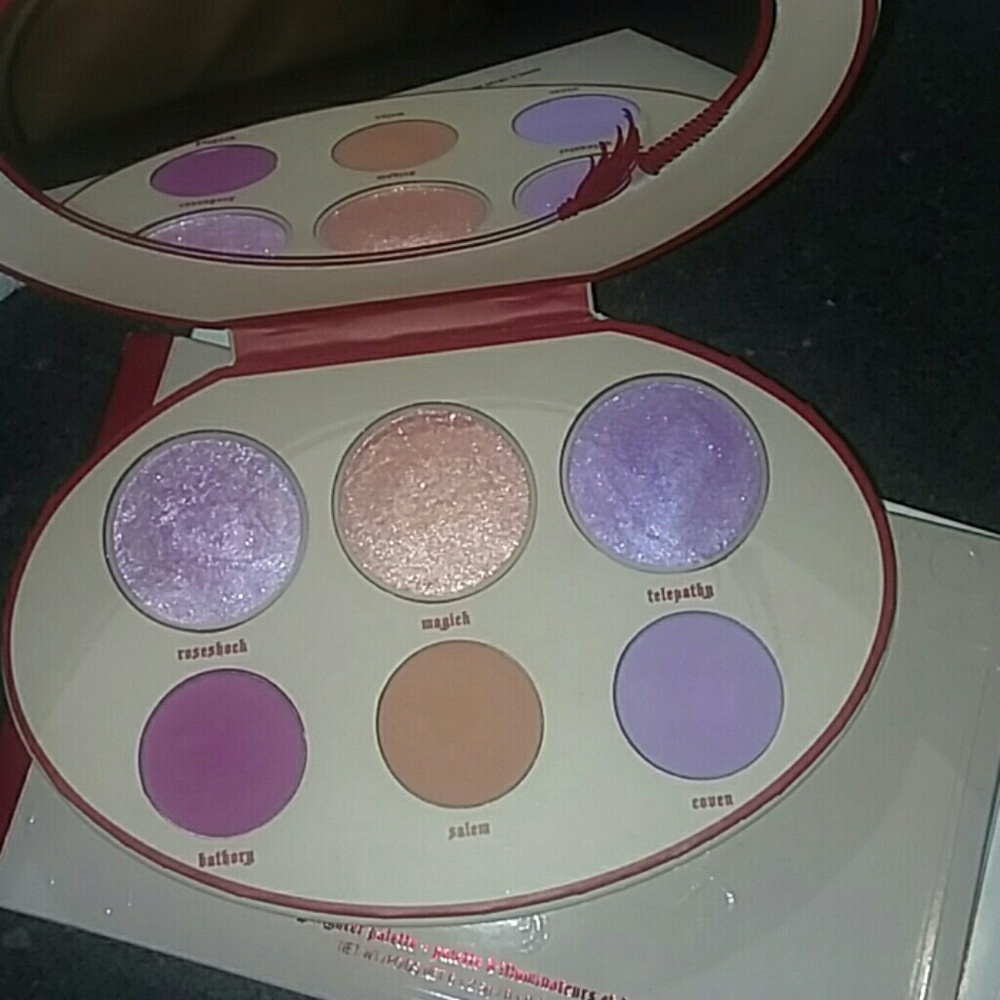 KAT VON D.. FETISH PALETTE ☄